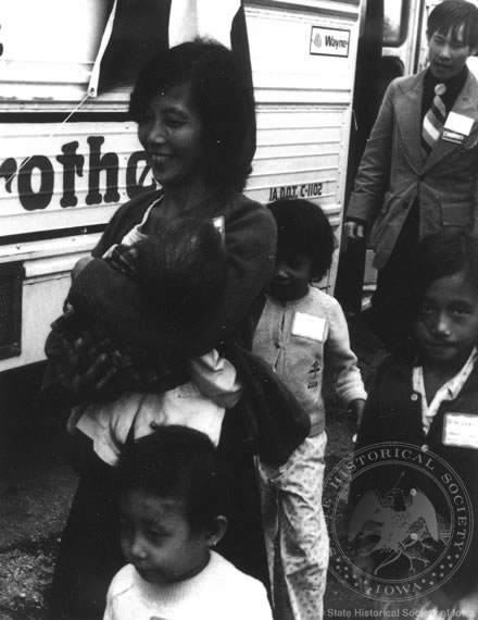 Vietnamese Refugees, 1975