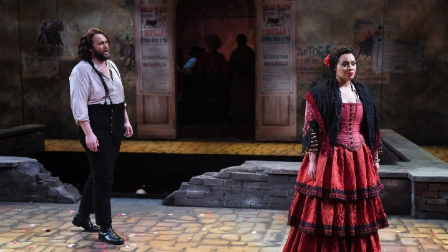 Matthew Cairns as Don José and Taylor Raven as Carmen in Act IV of Bizet's CARMEN; photo by Duane Tinkey