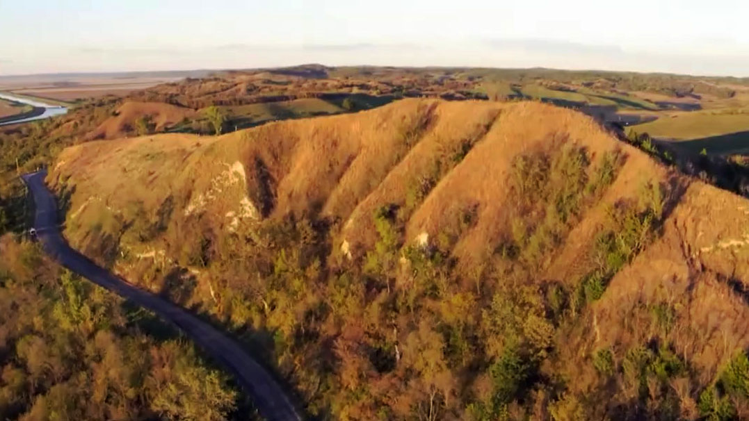 Fly-over view of the Loess Hills.