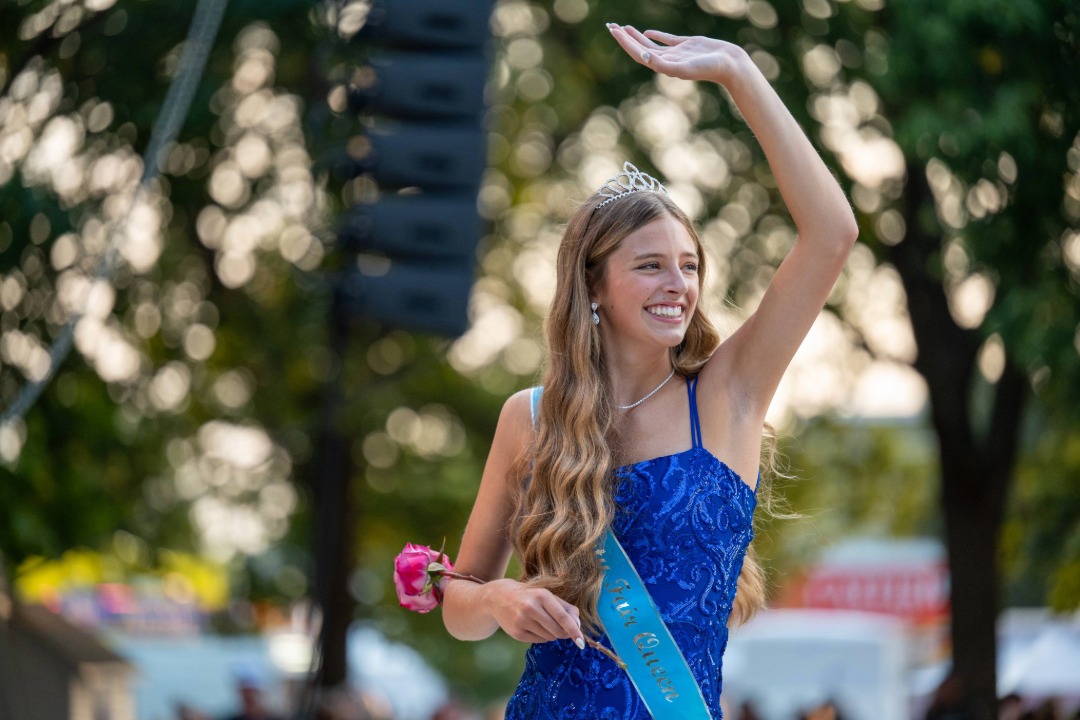 Riah Schrage, Grundy County Fair Queen
