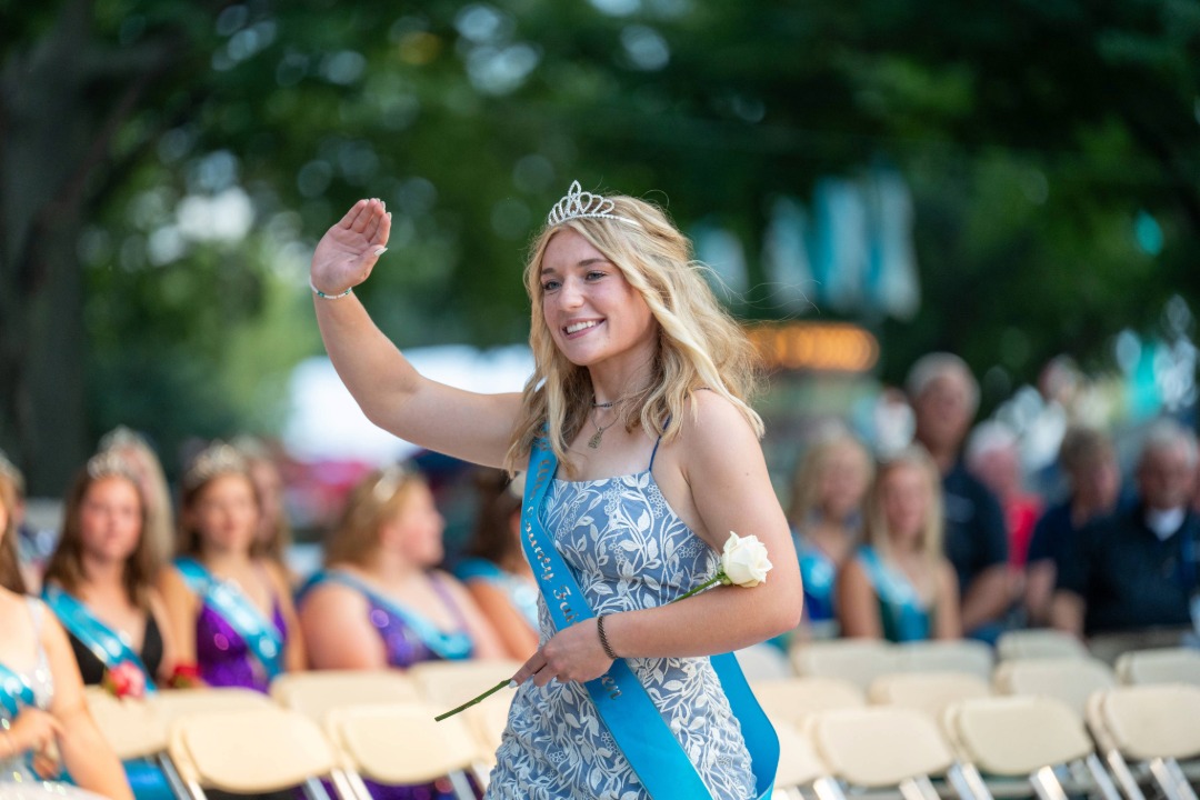 Leah Hoffman, Palo Alto County Fair Queen