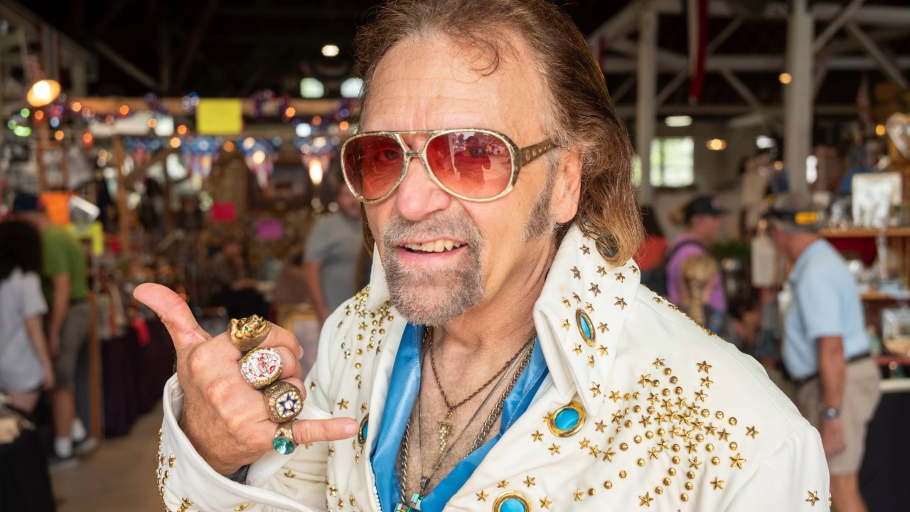 Elvis impersonator at Pioneer Hall