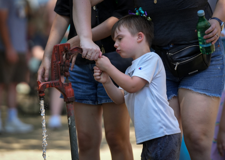 Water was in high demand as temperatures soared above 90-degrees during the Iowa State Fair on Saturday.