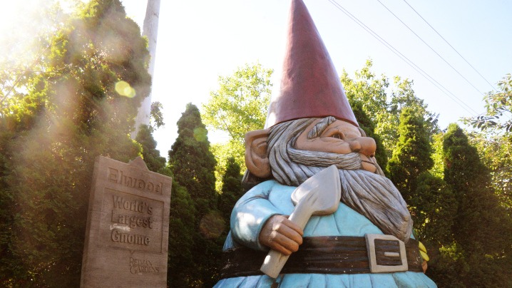 world's largest concrete garden gnome