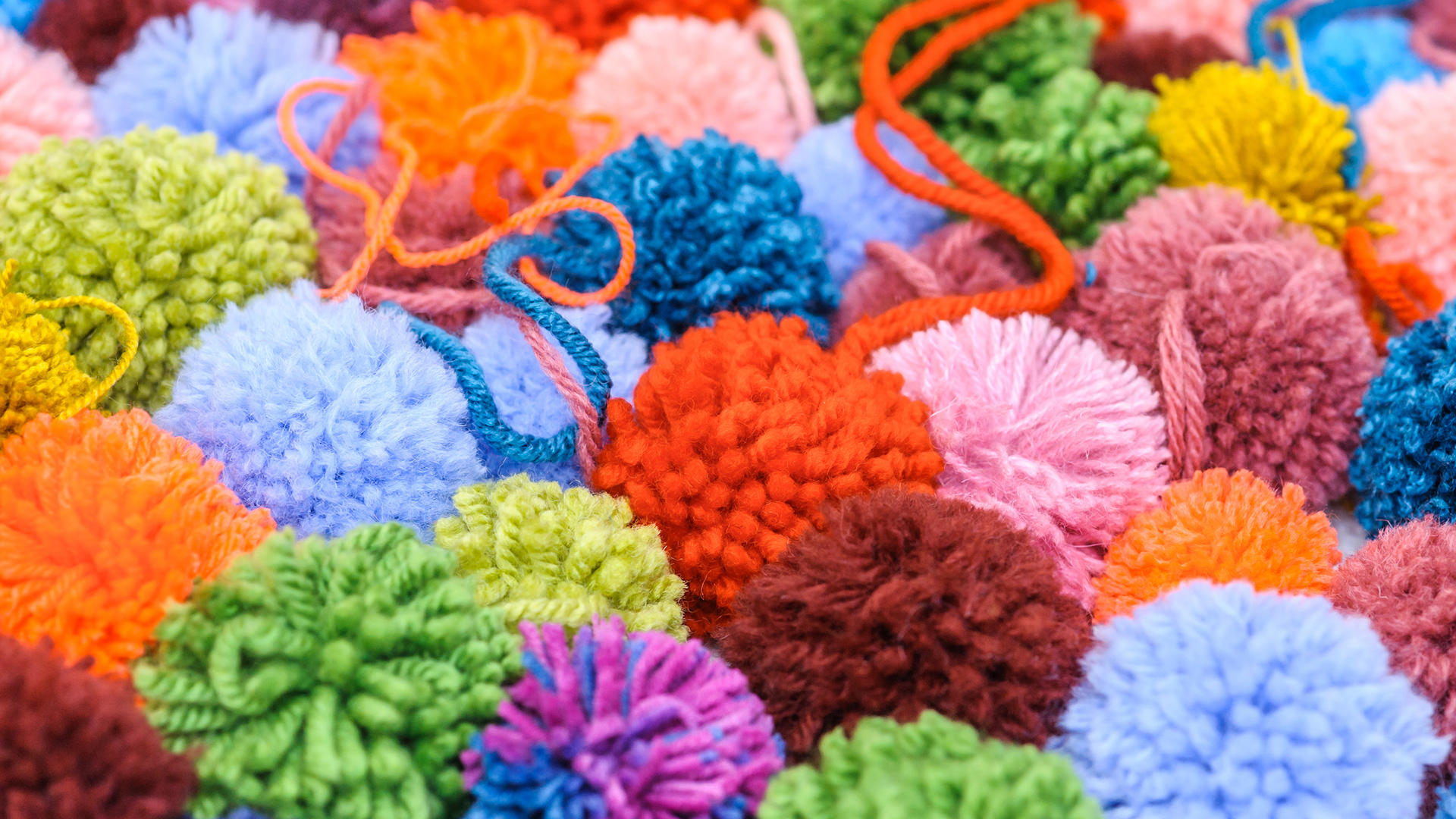 Yarn pom pom balls