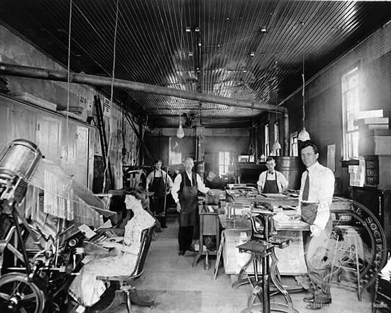 Eldora Newspaper Office, ca.  1920