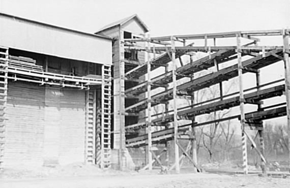 Ice Plant in Dubuque, 1940