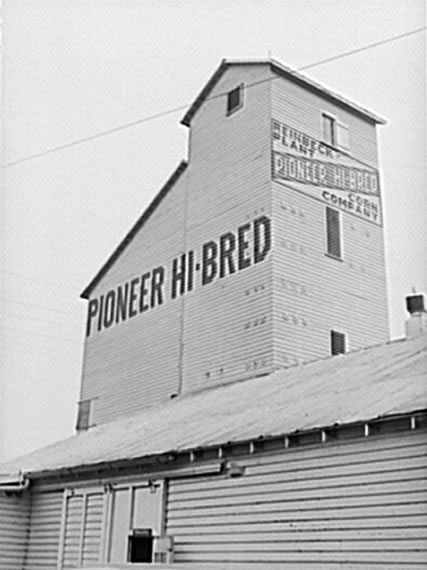 Pioneer Hybrid Seed Plant, 1940