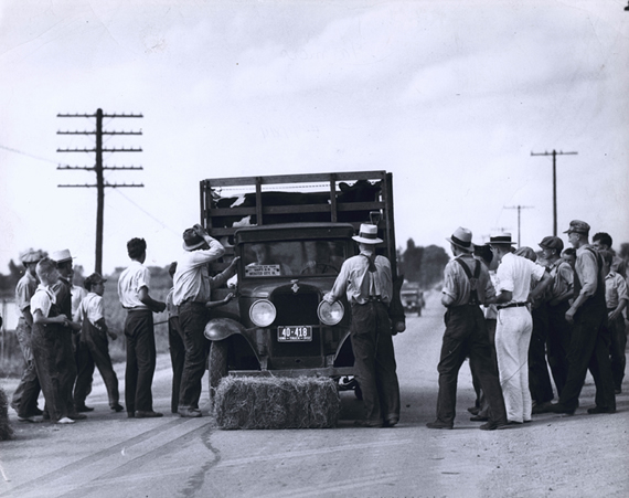 Farmers Strike,  1932
