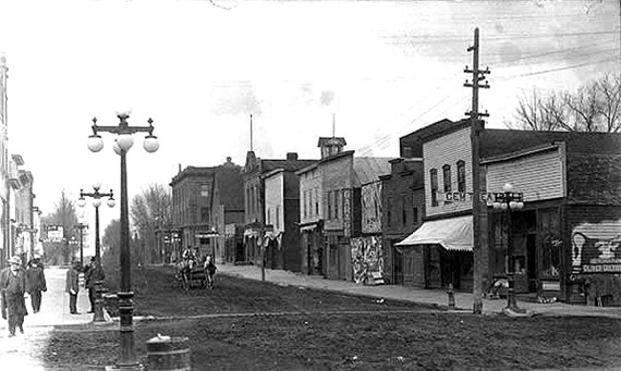 Dirt Main Street, Forest City