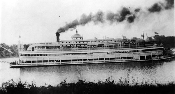 Majestic Riverboat Reigned on the Mississippi
