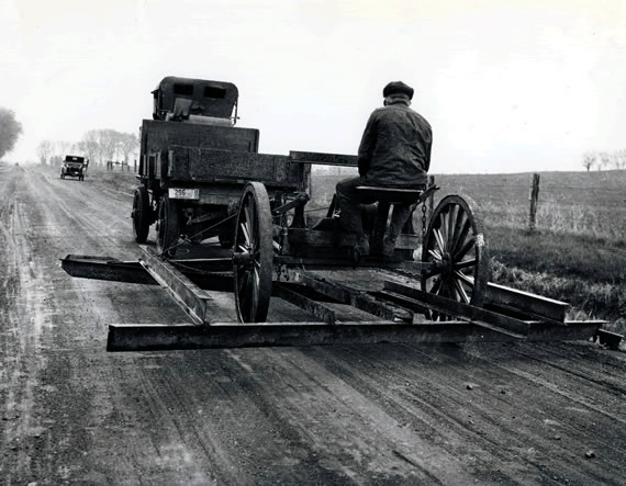 Truck-pulled Dirt Road Grader