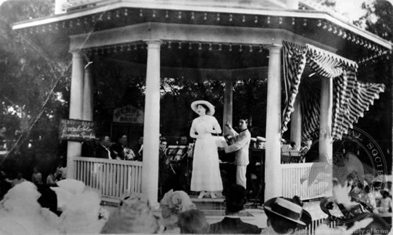 Bandstand Performance, Des Moines, 1911