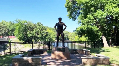 The Frank Gotch statue at Bicknell Park in Humboldt, Iowa.