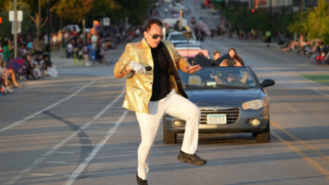 Performer in the Iowa State Fair parade