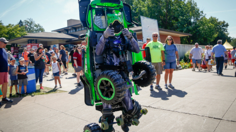 dinosaur robocar