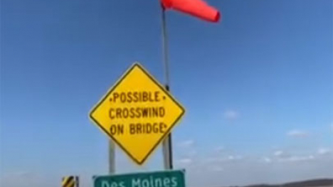 Possible crosswind sign at lake Red Rock