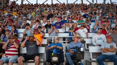 crowd at the Outlaw Truck & Tractor Pull