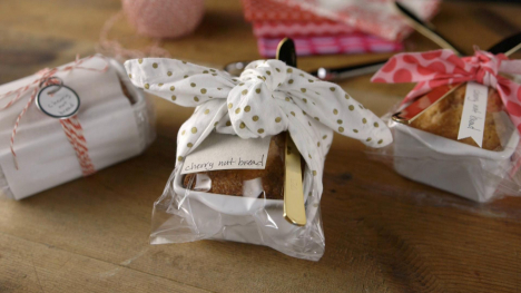 Wrapping Food Gifts