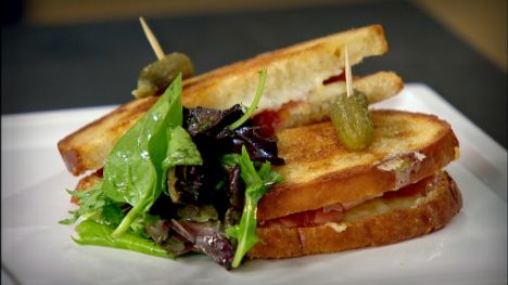 Recipe: Aged Gouda & Prosciutto Toasties