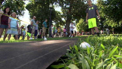 2016 Egg Rolling Contest