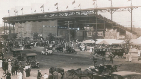 A History of Grandstand Races