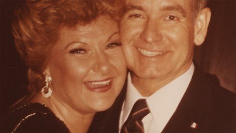 Legendary performer Marilyn Maye cheek to cheek with Governor Robert D. Ray.