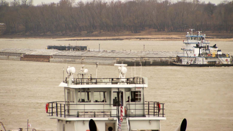 barge traffic