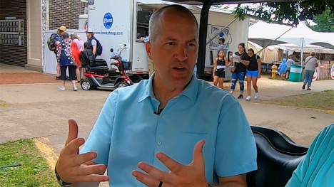 Mike Naig on cart