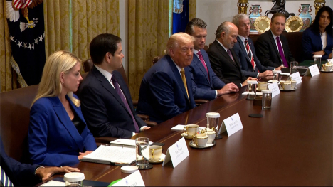 Trump and cabinet